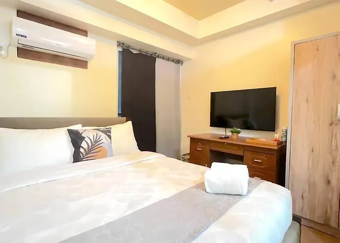 Hotel Location And Spacious 1br W/ Wi-fi At Brixton Place, Pasig